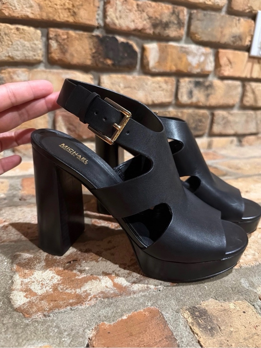 MICHAEL KORS Black Leather Platform Ankle Strap Sandals Heels Sz 9.5